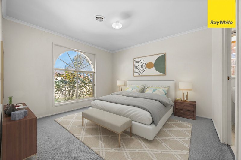 Photo - 17 Lydeamore Place, Kurunjang VIC 3337 - Image 3