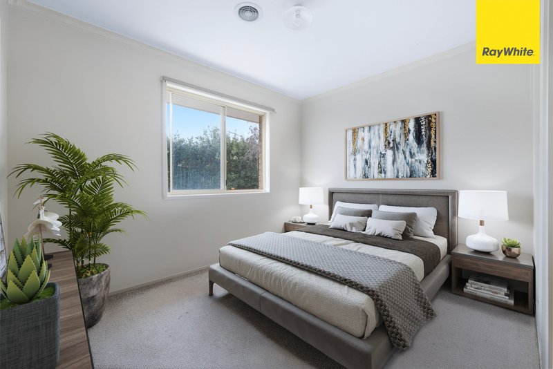 Photo - 17 Lydeamore Place, Kurunjang VIC 3337 - Image 9
