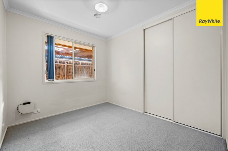 Photo - 17 Lydeamore Place, Kurunjang VIC 3337 - Image 11