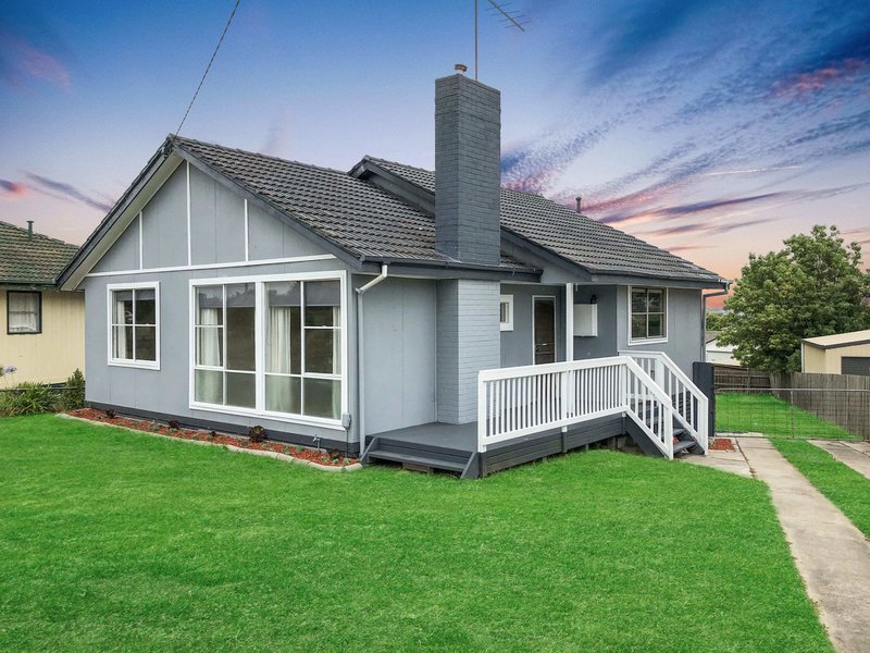 17 Lyndon Crescent, Traralgon VIC 3844