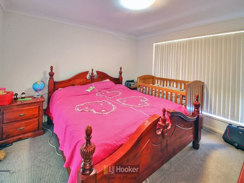 Photo - 17 Lynelle Street, Marsden QLD 4132 - Image 4