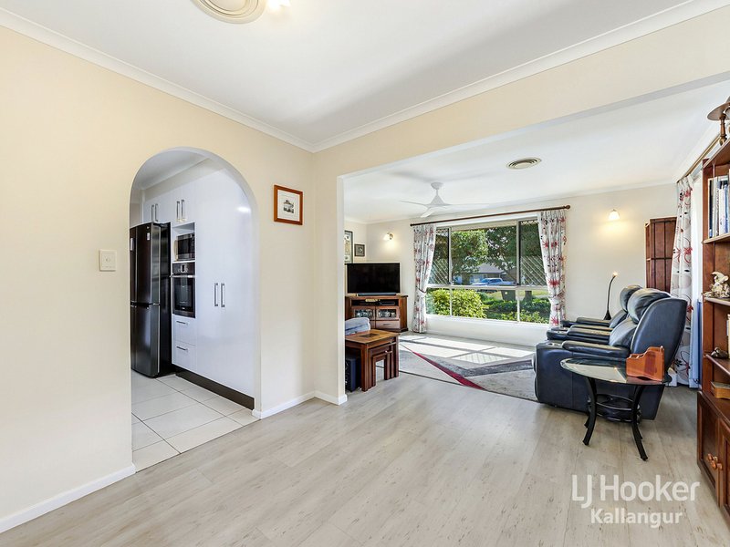 Photo - 17 Macarthur Drive, Kallangur QLD 4503 - Image 6