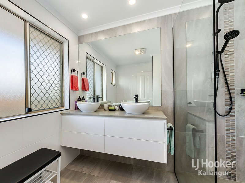 Photo - 17 Macarthur Drive, Kallangur QLD 4503 - Image 13