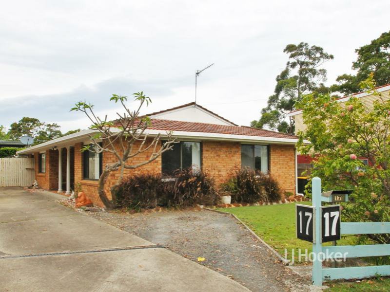 17 Macleans Point Road, Sanctuary Point NSW 2540