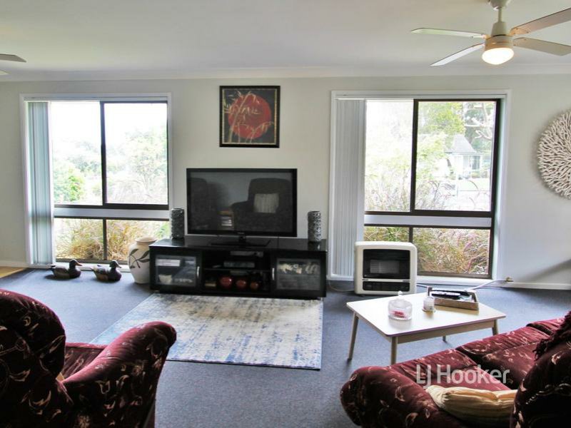 Photo - 17 Macleans Point Road, Sanctuary Point NSW 2540 - Image 2