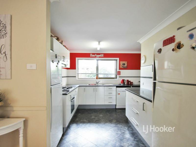 Photo - 17 Macleans Point Road, Sanctuary Point NSW 2540 - Image 5