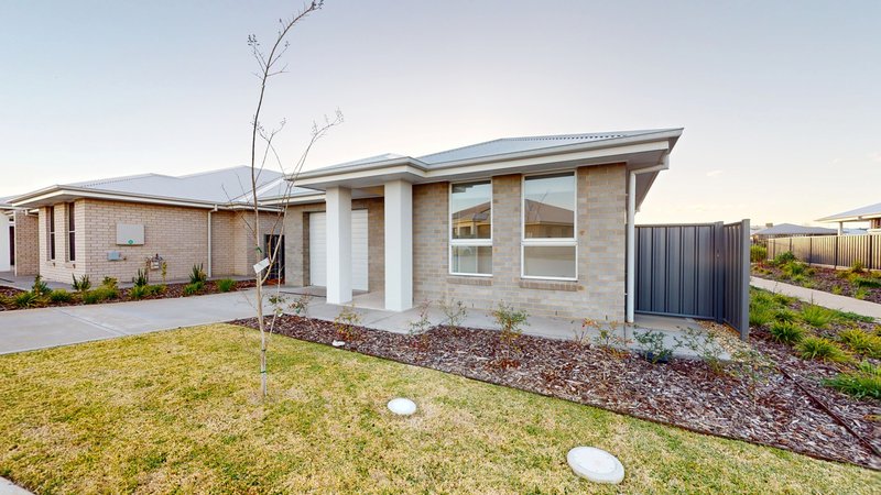 Photo - 17 Magenta Circuit, Dubbo NSW 2830 - Image 2