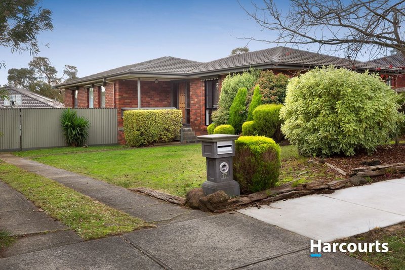 17 Mahon Crescent, Narre Warren VIC 3805