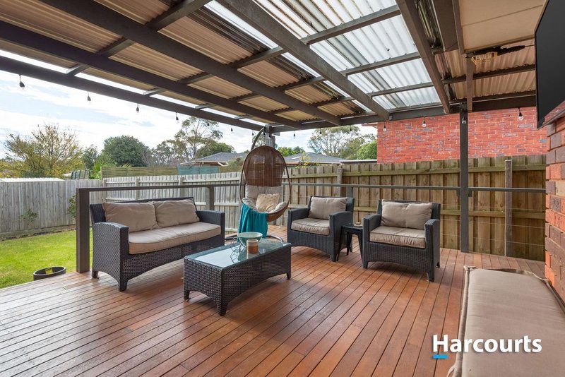 Photo - 17 Mahon Crescent, Narre Warren VIC 3805 - Image 10