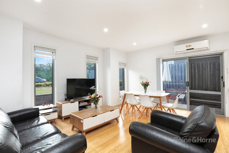 Photo - 1/7 Main Street, Pascoe Vale VIC 3044 - Image 3