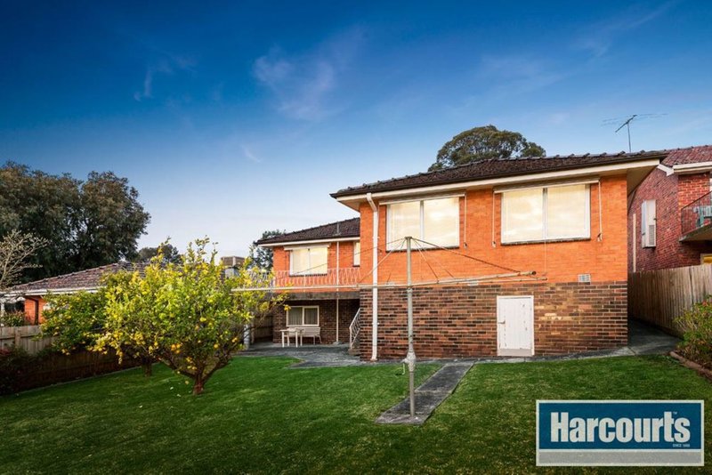 Photo - 17 Malvina Street, Burwood VIC 3125 - Image 9