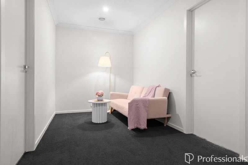 Photo - 17 Manchester Crescent, Bundoora VIC 3083 - Image 10