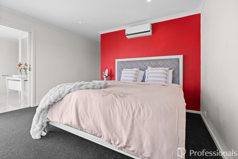 Photo - 17 Manchester Crescent, Bundoora VIC 3083 - Image 14