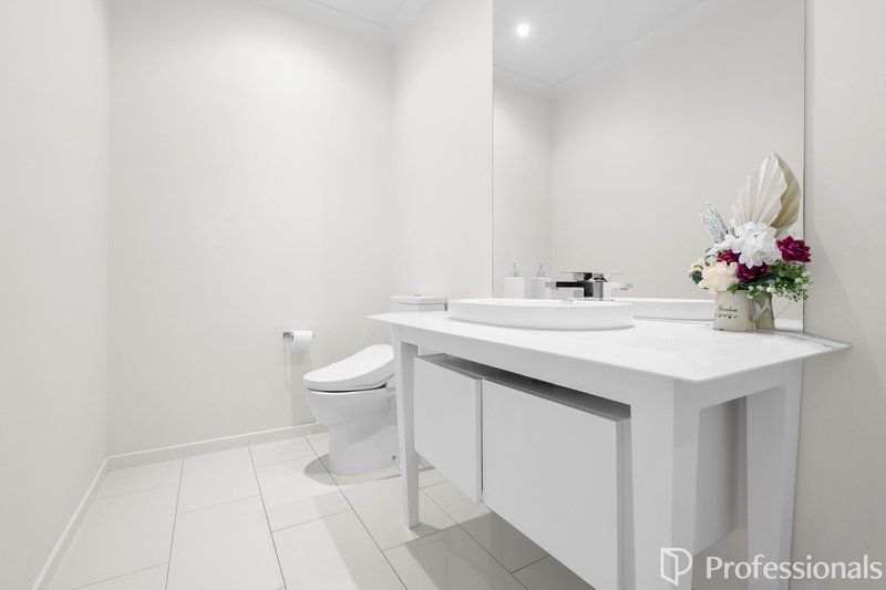 Photo - 17 Manchester Crescent, Bundoora VIC 3083 - Image 16