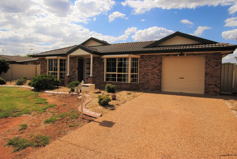 Photo - 17 Mandalay Drive, Griffith NSW 2680 - Image 12