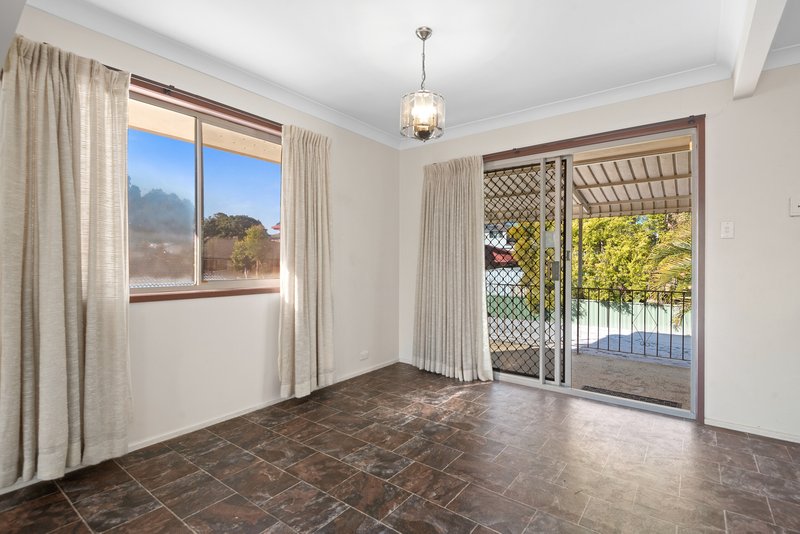 Photo - 17 Manzill Street, Sunnybank Hills QLD 4109 - Image 11