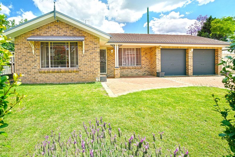 17 Marcus Clarke Crescent, Glenmore Park NSW 2745