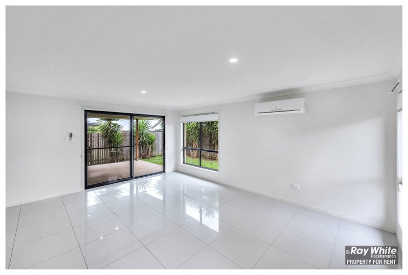 Photo - 17 Masters Avenue, Norman Gardens QLD 4701 - Image 8