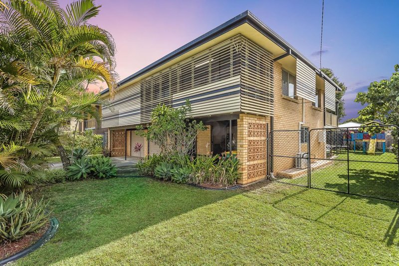 Photo - 17 Maurice Street, Kallangur QLD 4503 - Image 2