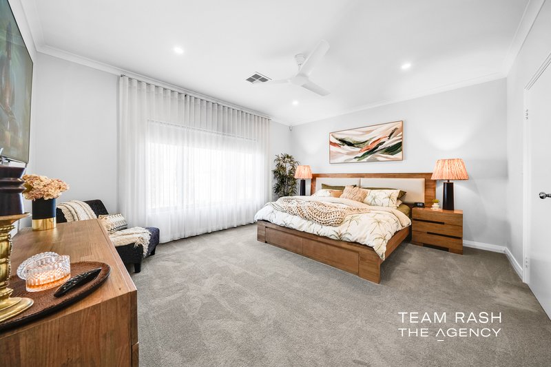 Photo - 17 Mayali Bend, Banksia Grove WA 6031 - Image 4