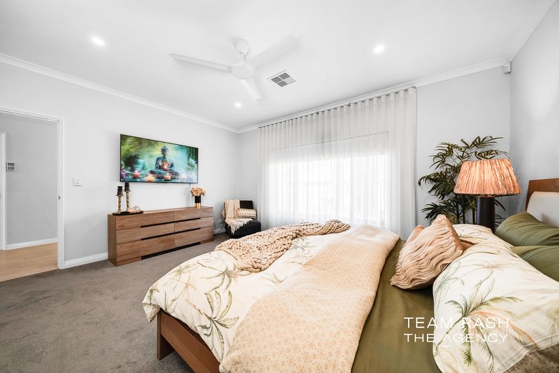 Photo - 17 Mayali Bend, Banksia Grove WA 6031 - Image 6