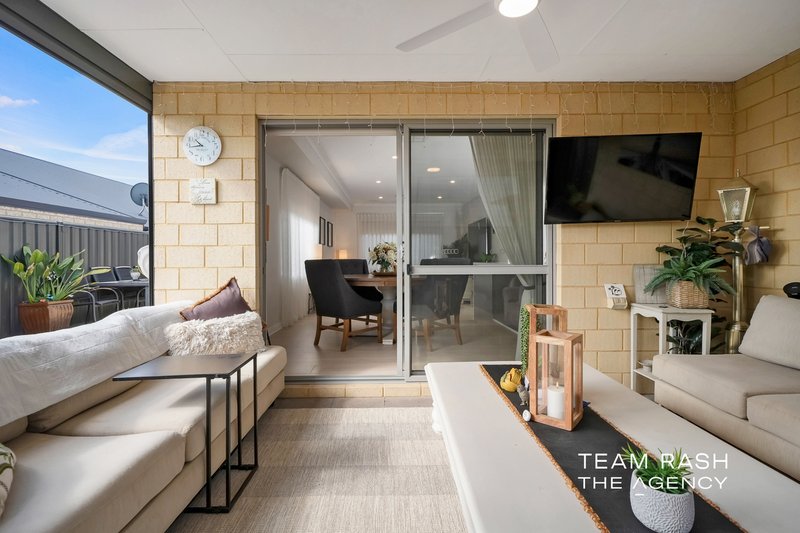 Photo - 17 Mayali Bend, Banksia Grove WA 6031 - Image 24
