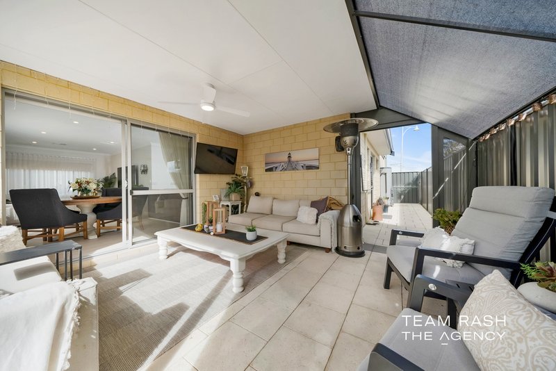 Photo - 17 Mayali Bend, Banksia Grove WA 6031 - Image 25