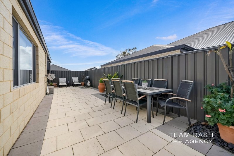 Photo - 17 Mayali Bend, Banksia Grove WA 6031 - Image 27