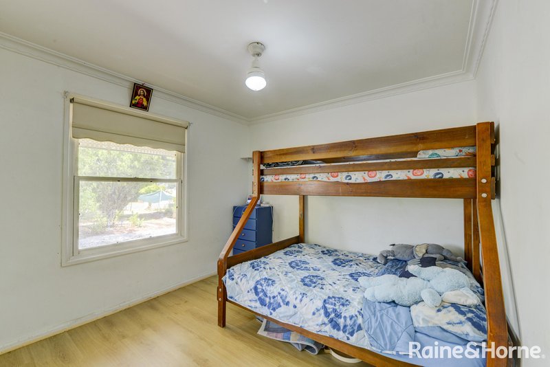 Photo - 17 Mcdonald Crescent, Tamworth NSW 2340 - Image 10