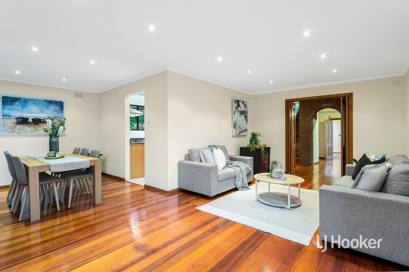 Photo - 17 Mcintyre Drive, Altona VIC 3018 - Image 11