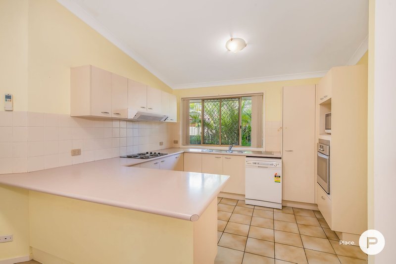 Photo - 17 Mcpherson Road, Sinnamon Park QLD 4073 - Image 4