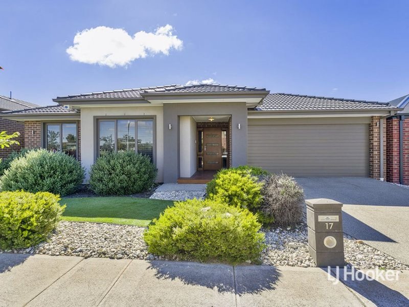 17 Mcwilliams Crescent, Point Cook VIC 3030