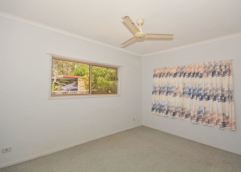 Photo - 17 Meledie Avenue, Kawungan QLD 4655 - Image 16