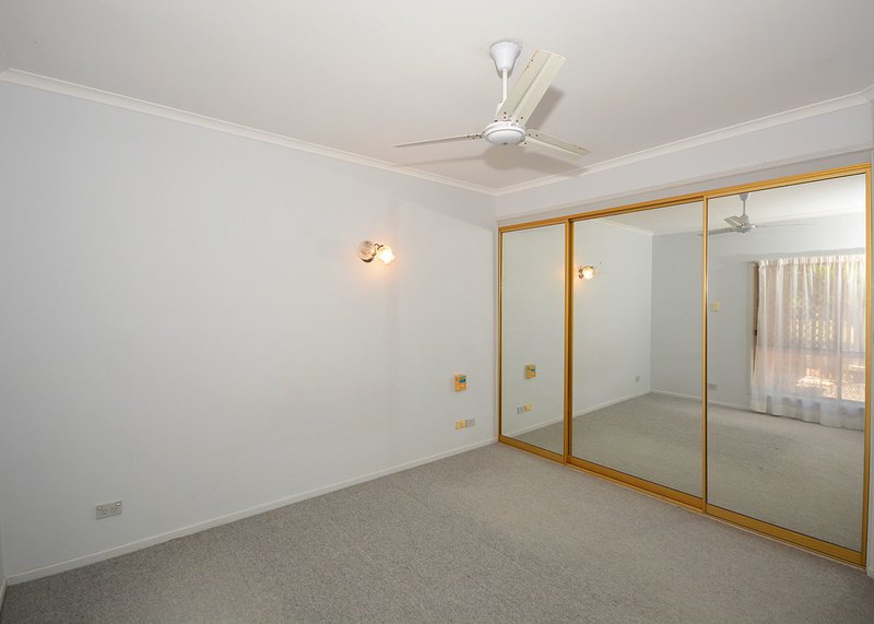 Photo - 17 Meledie Avenue, Kawungan QLD 4655 - Image 17