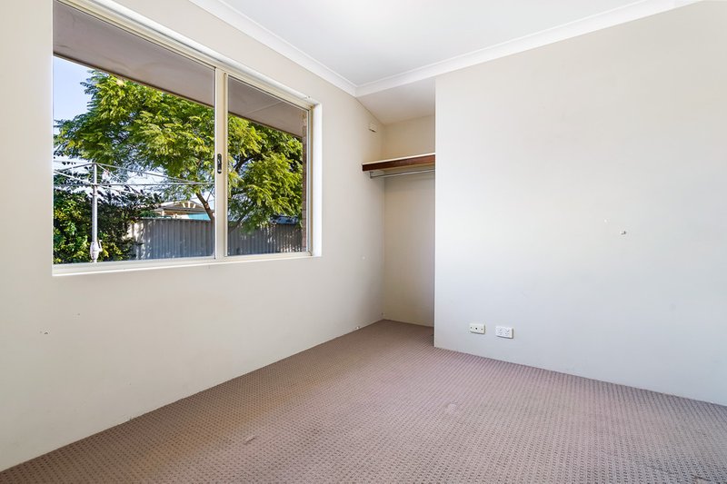 Photo - 17 Menora Loop, Warnbro WA 6169 - Image 17