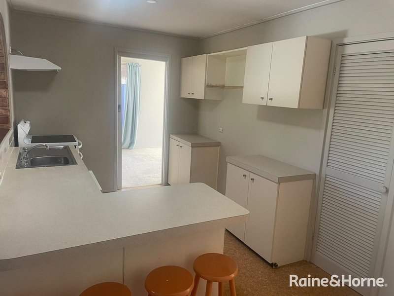 Photo - 17 Meredith Avenue, Hornsby Heights NSW 2077 - Image 3