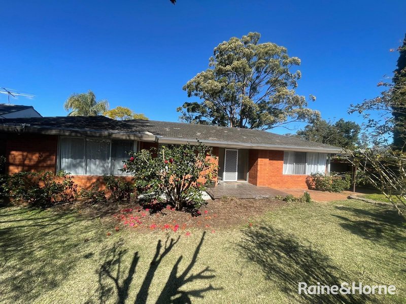 Photo - 17 Meredith Avenue, Hornsby Heights NSW 2077 - Image 8