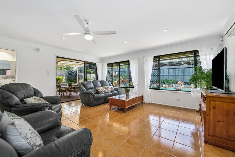 Photo - 17 Merriwa Street, Sunnybank Hills QLD 4109 - Image 5