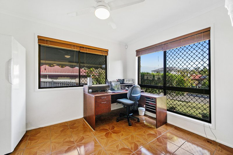 Photo - 17 Merriwa Street, Sunnybank Hills QLD 4109 - Image 11