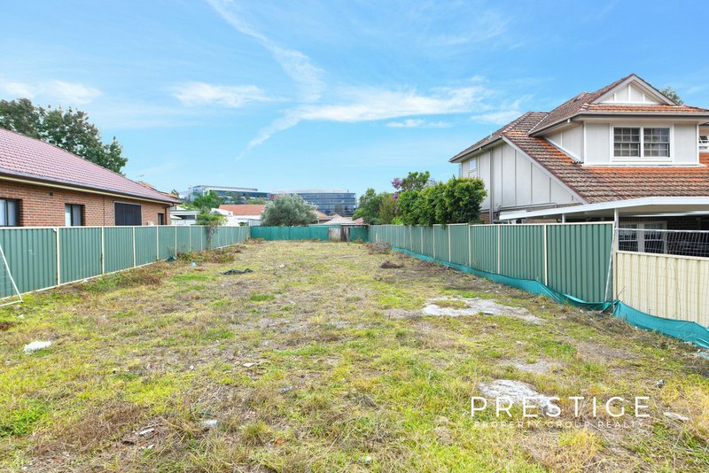 Photo - 17 Merville Street, Concord West NSW 2138 - Image 8