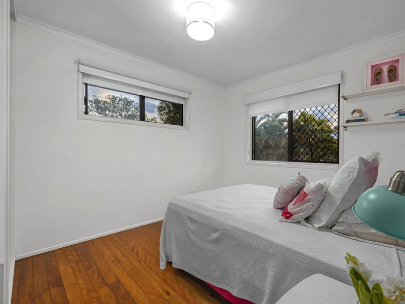 Photo - 17 Messmate Street, Aspley QLD 4034 - Image 11