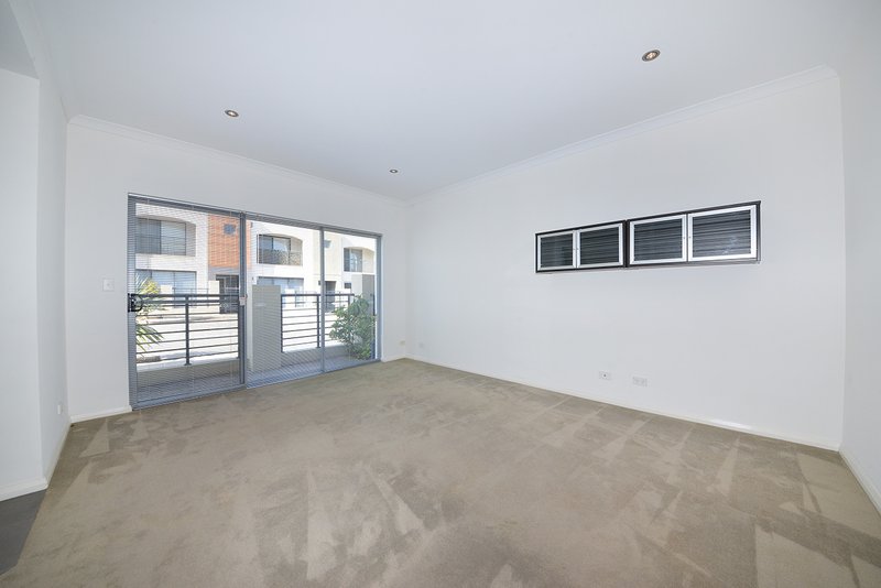 Photo - 17 Metro Boulevard, Clarkson WA 6030 - Image 5