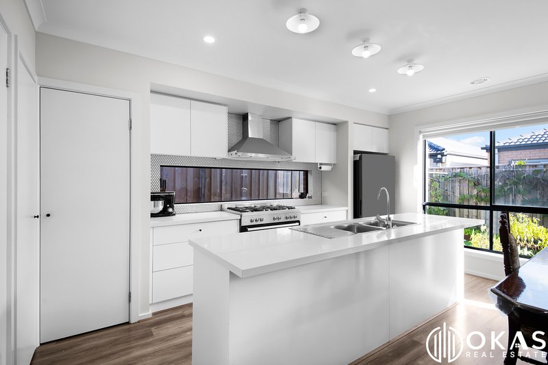 Photo - 17 Midpride Street, Tarneit VIC 3029 - Image 3