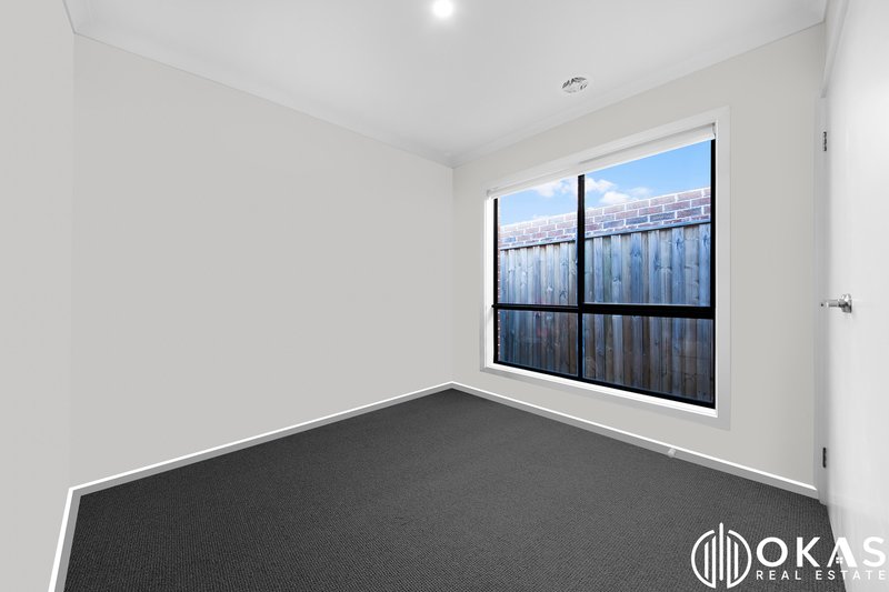 Photo - 17 Midpride Street, Tarneit VIC 3029 - Image 11