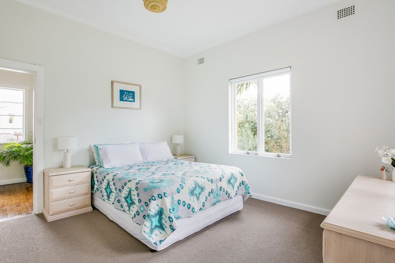 Photo - 17 Mildred Avenue, Manly Vale NSW 2093 - Image 6