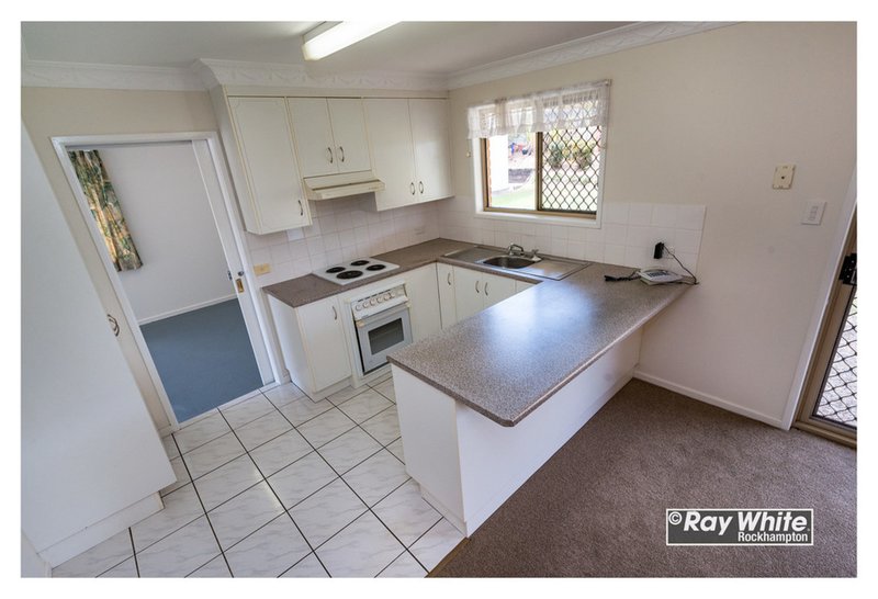 Photo - 17 Milford Avenue, Frenchville QLD 4701 - Image 12