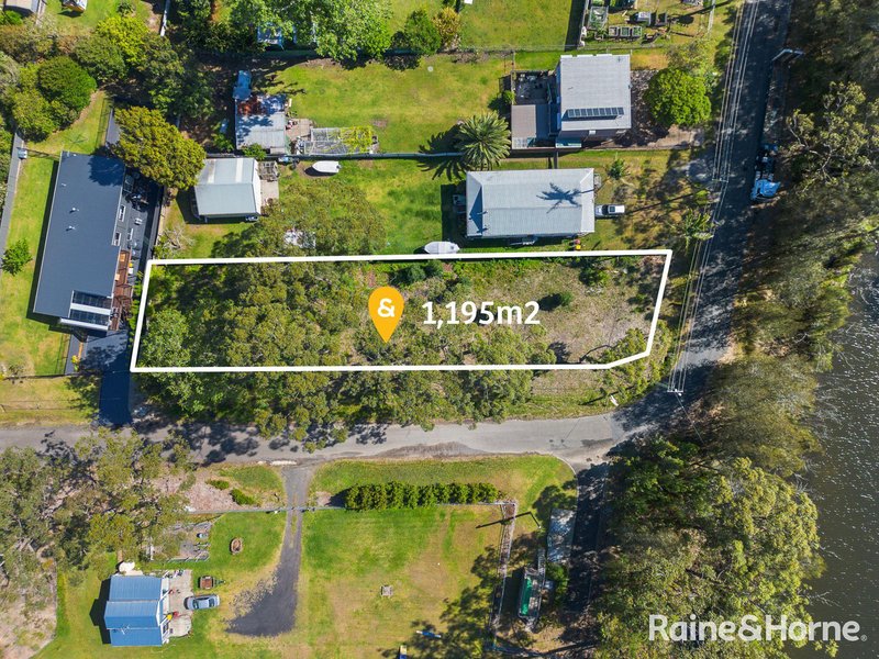 17 Milham Street, Lake Conjola NSW 2539