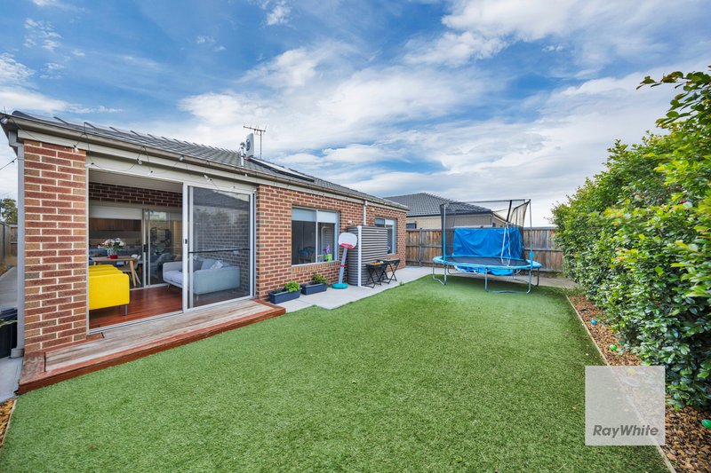 Photo - 17 Milsom Avenue, Fraser Rise VIC 3336 - Image 13