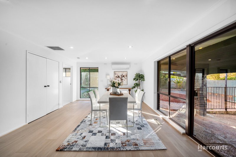 Photo - 17 Minchinbury Drive, Vermont South VIC 3133 - Image 4