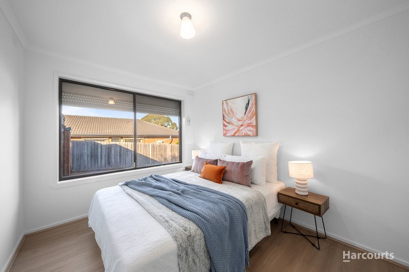 Photo - 17 Minchinbury Drive, Vermont South VIC 3133 - Image 7